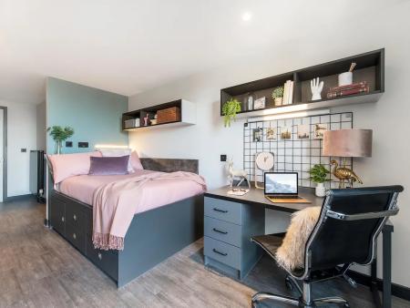 Premium Club Studio Student flat to rent on Herbert Street, Cardiff, CF10