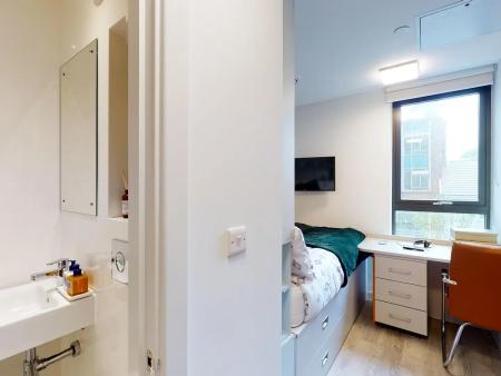 6 Bed Cluster Ensuite Student flat to rent on Alexandra Road, Swansea, SA1