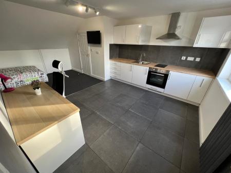 5 bed student house to rent on Fletcher Road, Nottingham, NG9