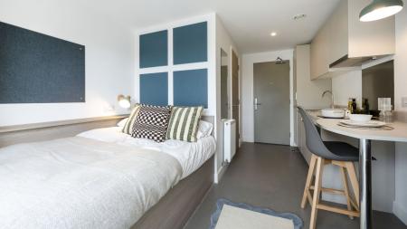 Bronze Plus Studio Student flat to rent on Silverthorne Lane, Bristol, BS2