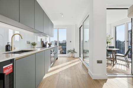 Limehouse Suites – Cedar photo 5