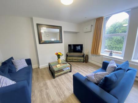 4 bed student house to rent on St James Crescent, Uplands, Swansea, SA1