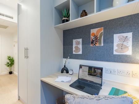 Bronze Studio Garden View Student flat to rent on Talbot Square, London, W2