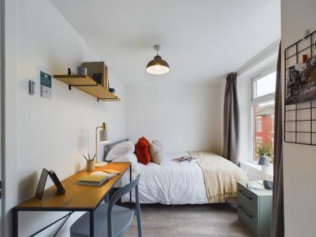 3 bed student house to rent on EILEEN GROVE, Manchester, M14
