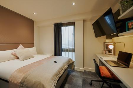 Gold Studio Student flat to rent on Kelvinhaugh Street, Glasgow, G3
