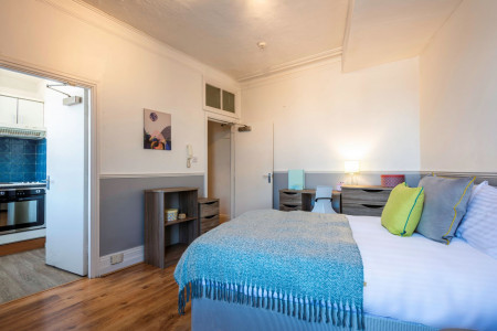 1 Bedroom Apartment