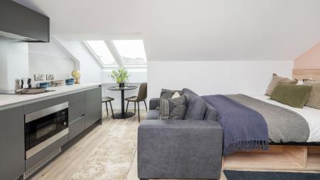 Skylight Plus Studio Student flat to rent on Park Cross Street, Leeds, LS1