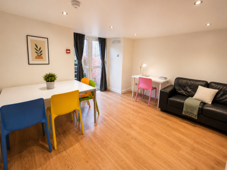 6 bed student house to rent on Lausanne Road, Manchester, M20