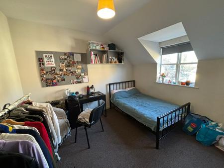 Double Bedroom with Canal Views 4 bed student flat to rent on Pulteney Road, Bath, BA2