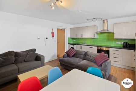 Ensuite Double Rooms 4 bed student flat to rent on Houndiscombe Road, Plymouth, PL4