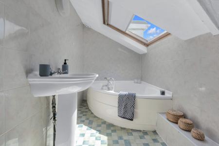 5 Bedroom Apartment