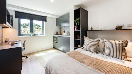 Classic Plus Studio Student flat to rent on Lower Bristol Road, Bath, BA2
