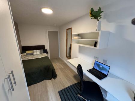 Deluxe Bedroom 6 bed student flat to rent on Oxford Street, Leicester, LE1