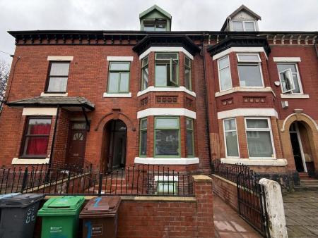 Student studio flat to rent on Argyle Avenue, Manchester, M14