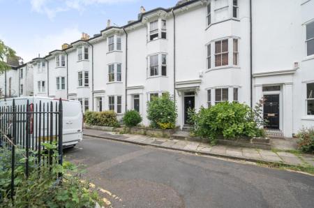 5 bed student house to rent on Pelham Square, Brighton, BN1