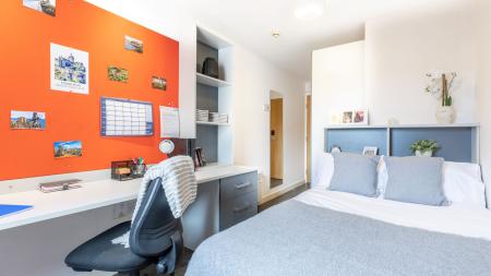6 Bed Gold Ensuite Student flat to rent on Beaverbank Place, Edinburgh, EH7