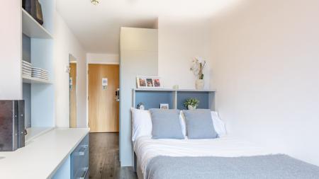 5 Bed Gold Ensuite Student flat to rent on Beaverbank Place, Edinburgh, EH7