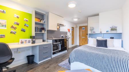 Silver Studio Student flat to rent on Beaverbank Place, Edinburgh, EH7