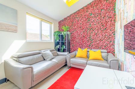 6 bed student house to rent on Southall Avenue, Brighton, BN2