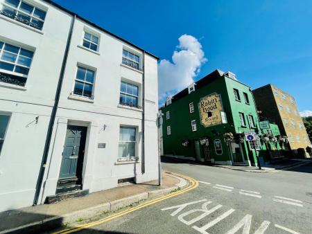 6 bed student house to rent on Cross Street, Brighton, BN3