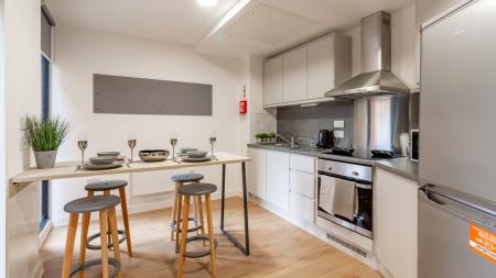 Classic 4 Bed Ensuite 4 bed student flat to rent on Huntingdon Street, Nottingham, NG1