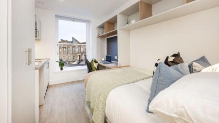 Classic Studio Student flat to rent on St. Vincent Street, Glasgow, G2
