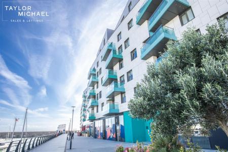 2 bed student house to rent on The Boardwalk, Brighton, BN2