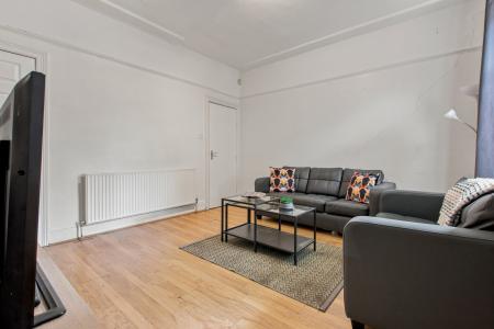 5 Bedroom Apartment