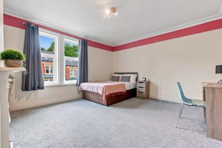 5 Bedroom Apartment