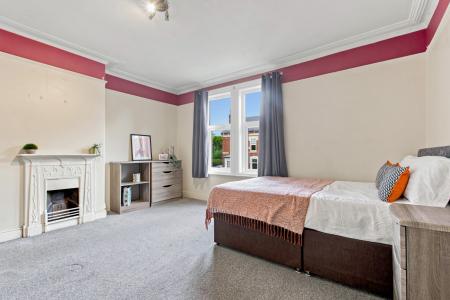5 Bedroom Apartment