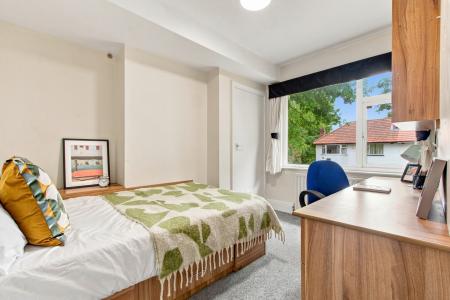 4 Bedroom Apartment
