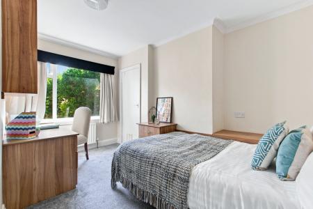 4 Bedroom Apartment
