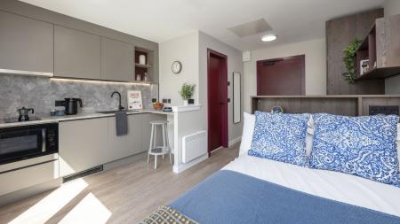 Classic Studio Plus Student flat to rent on Swan Street, Glasgow, G4
