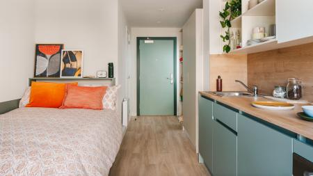 Deluxe Studio Student flat to rent on Piccadilly Street, Glasgow, G3