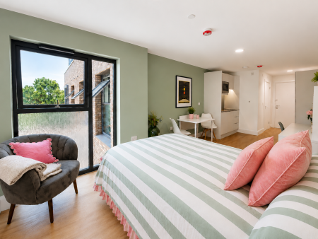 Platinum Studio Student flat to rent on Neal Drive, Cambridge, CB4