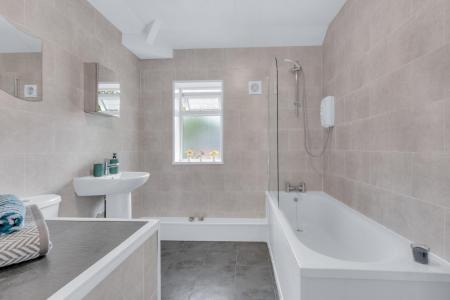 4 Bedroom Apartment