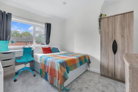 4 Bedroom Apartment