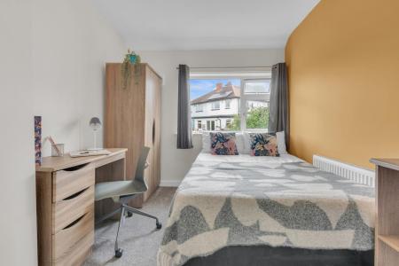 4 Bedroom Apartment