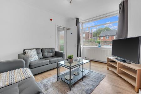 4 Bedroom Apartment