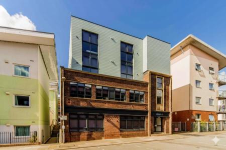Student studio flat to rent on Silver Highgrove- Studio 1 |Verney St, Exeter, EX1
