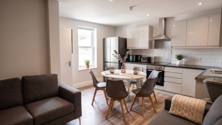 7 bed student house to rent on Pitville Place, Bristol, BS6