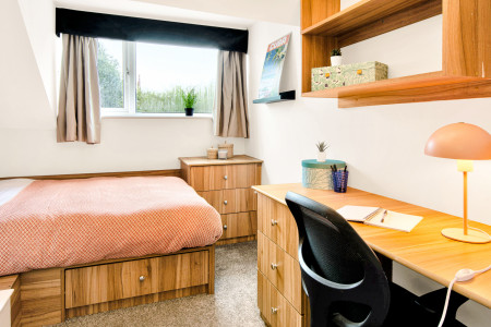 4 Bedroom Apartment