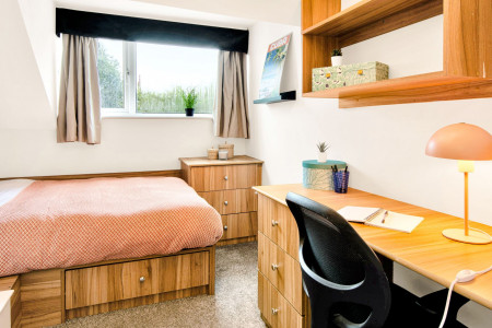 4 Bedroom Apartment