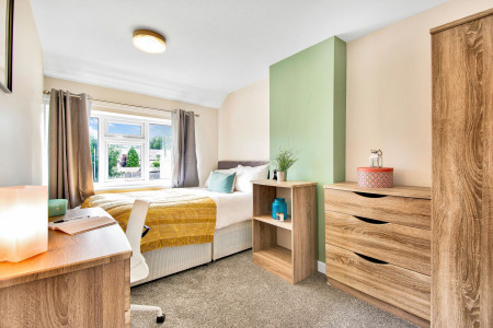 4 Bedroom Apartment