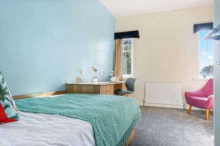 4 Bedroom Apartment