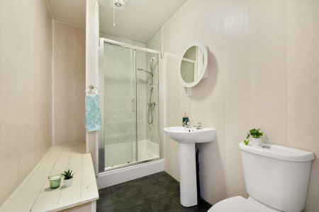 4 Bedroom Apartment