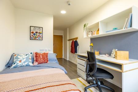 Classic Plus En Suite 1 bed student flat to rent on Bridge House, 180 Old Dumbarton Road, Glasgow, G3
