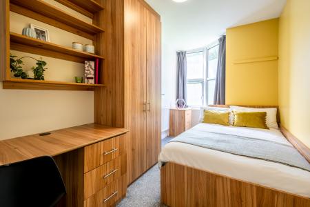 4 Bedroom Apartment