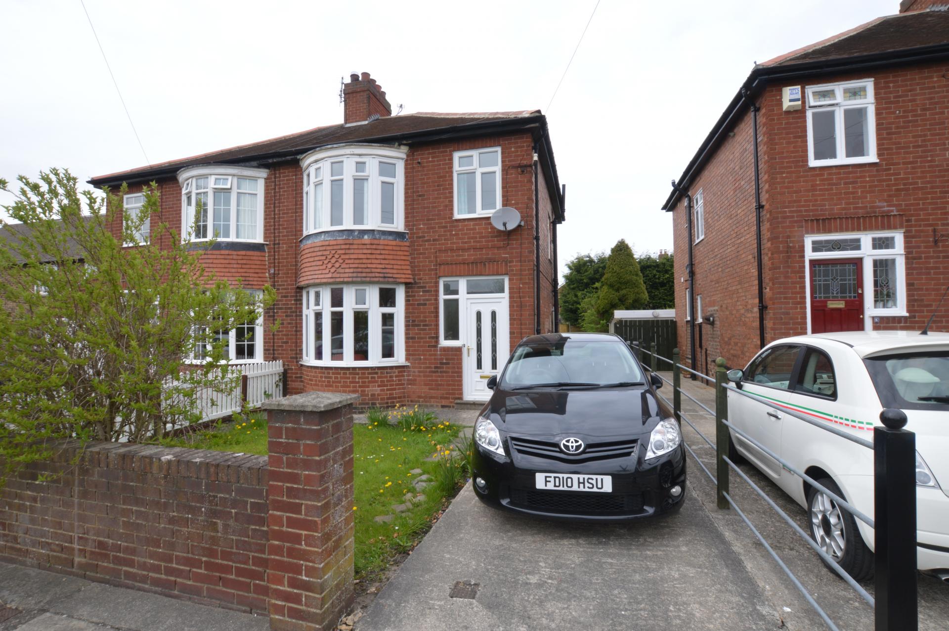 2 bed student house to rent on Moor Crescent, Durham, DH1 1PD StuRents