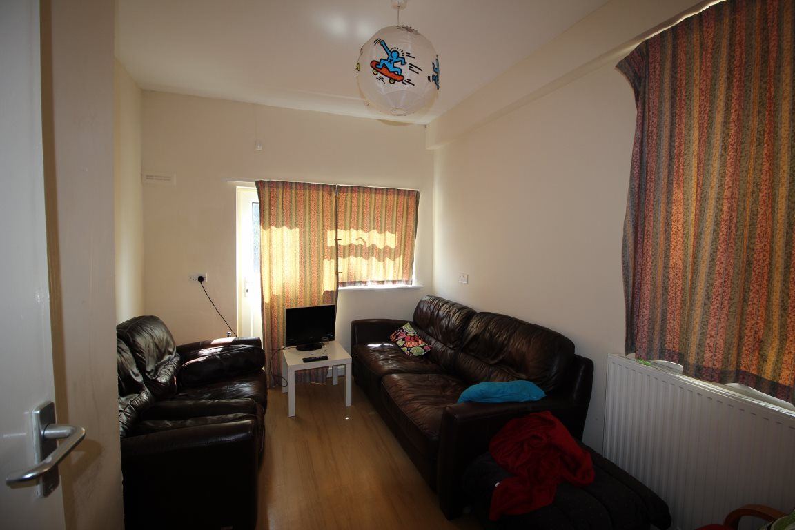 5 bed student house to rent on Upper Kent Road, Manchester, M14 5DH